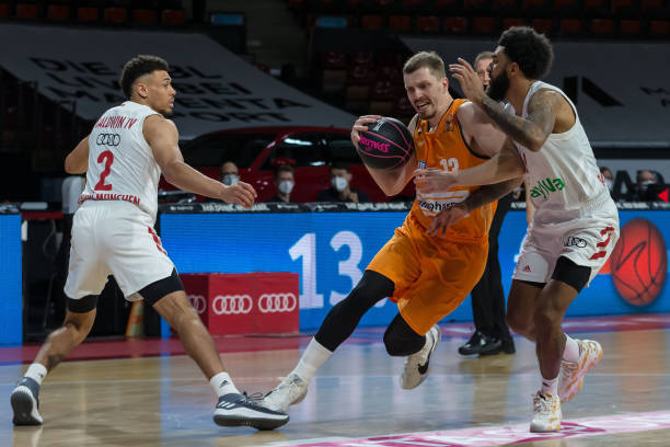 每个球员都 每个球员都