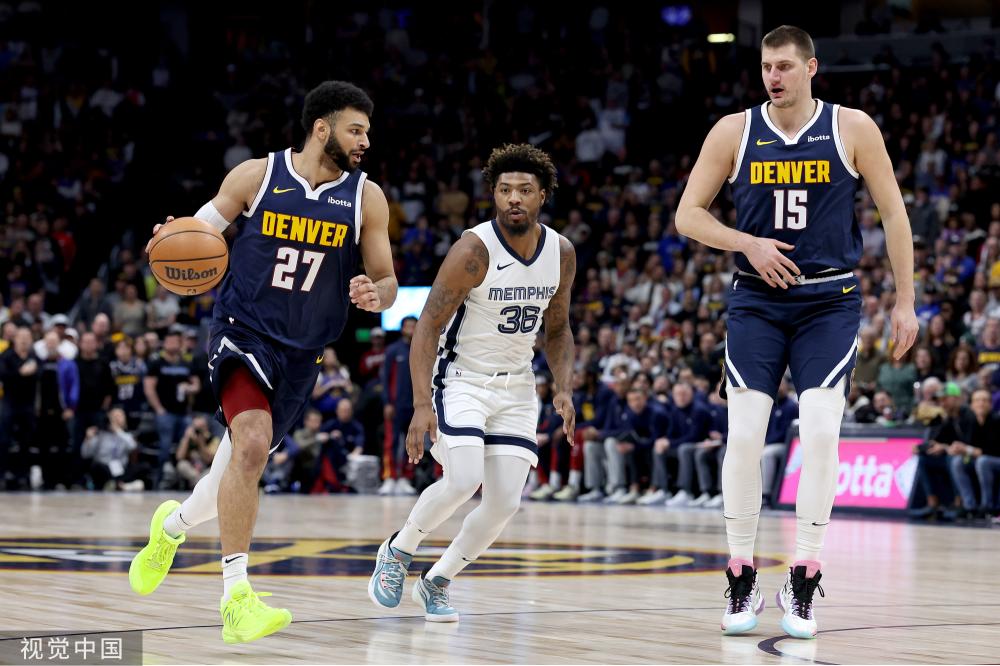 更是对教练 更是对教练