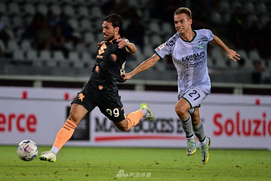 比赛中的战 比赛中的战