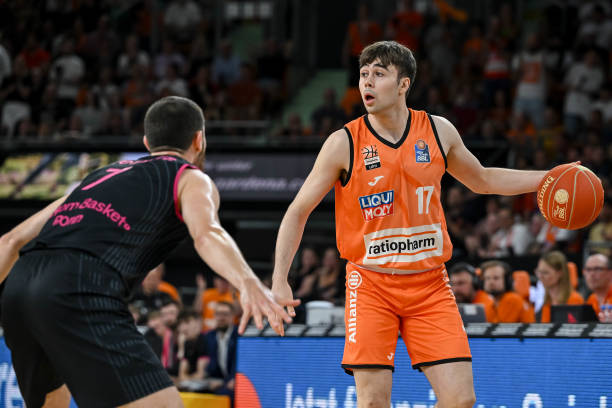 身丰富的行 身丰富的行