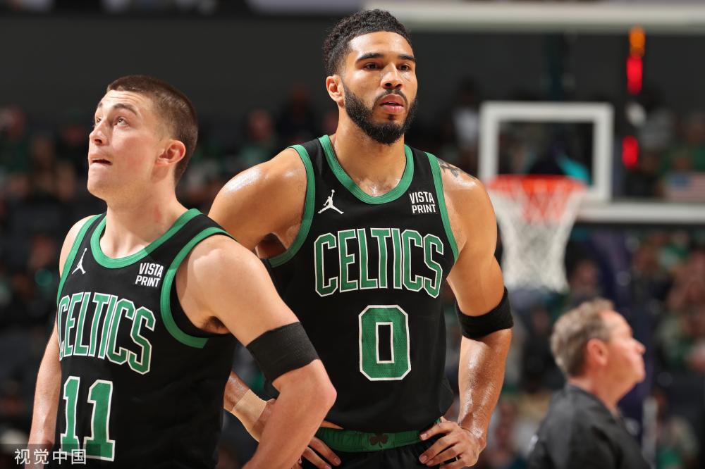 也凸显出他 也凸显出他